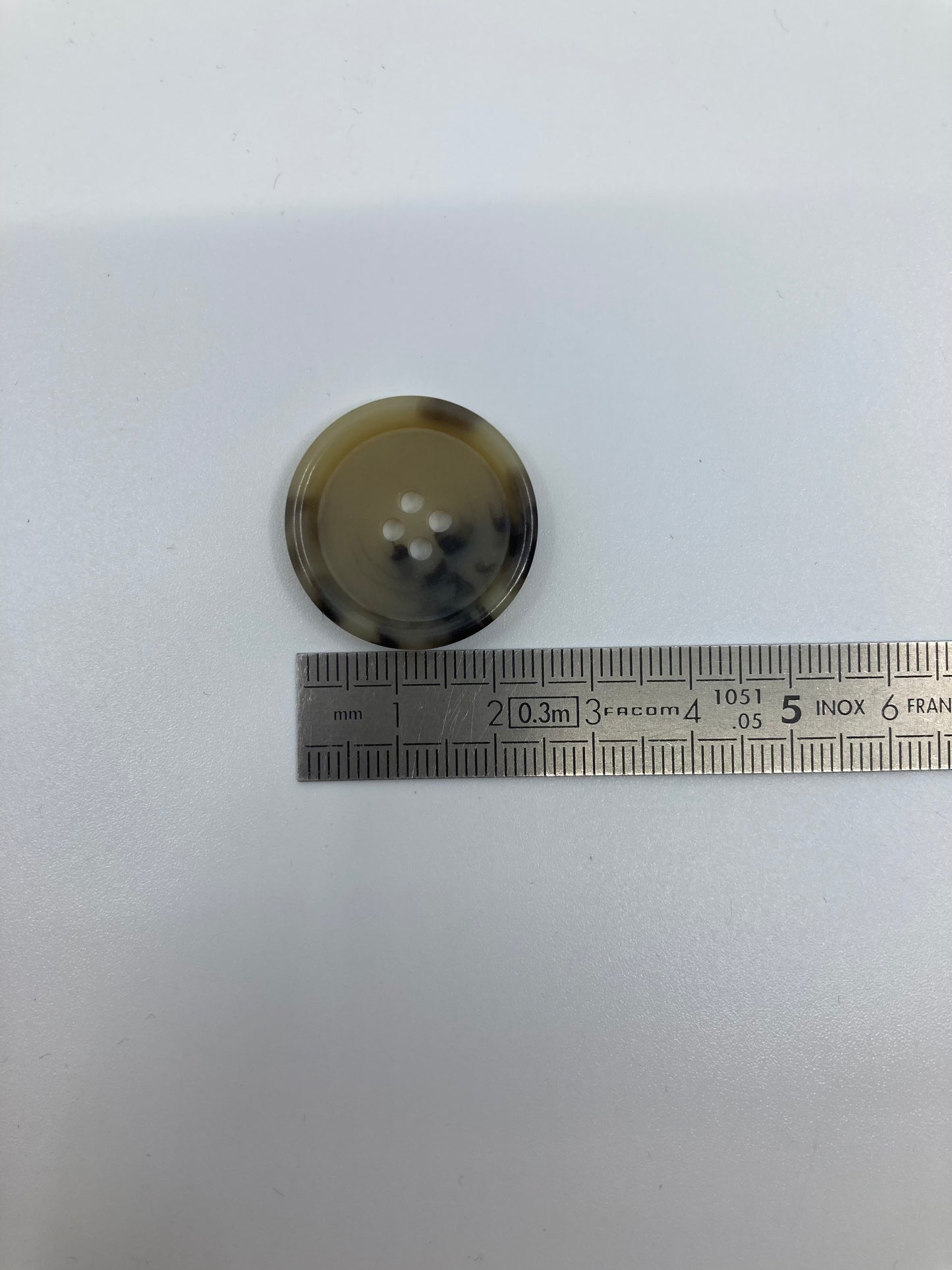 Boutons façon écaille - 4 trous - 25 mm