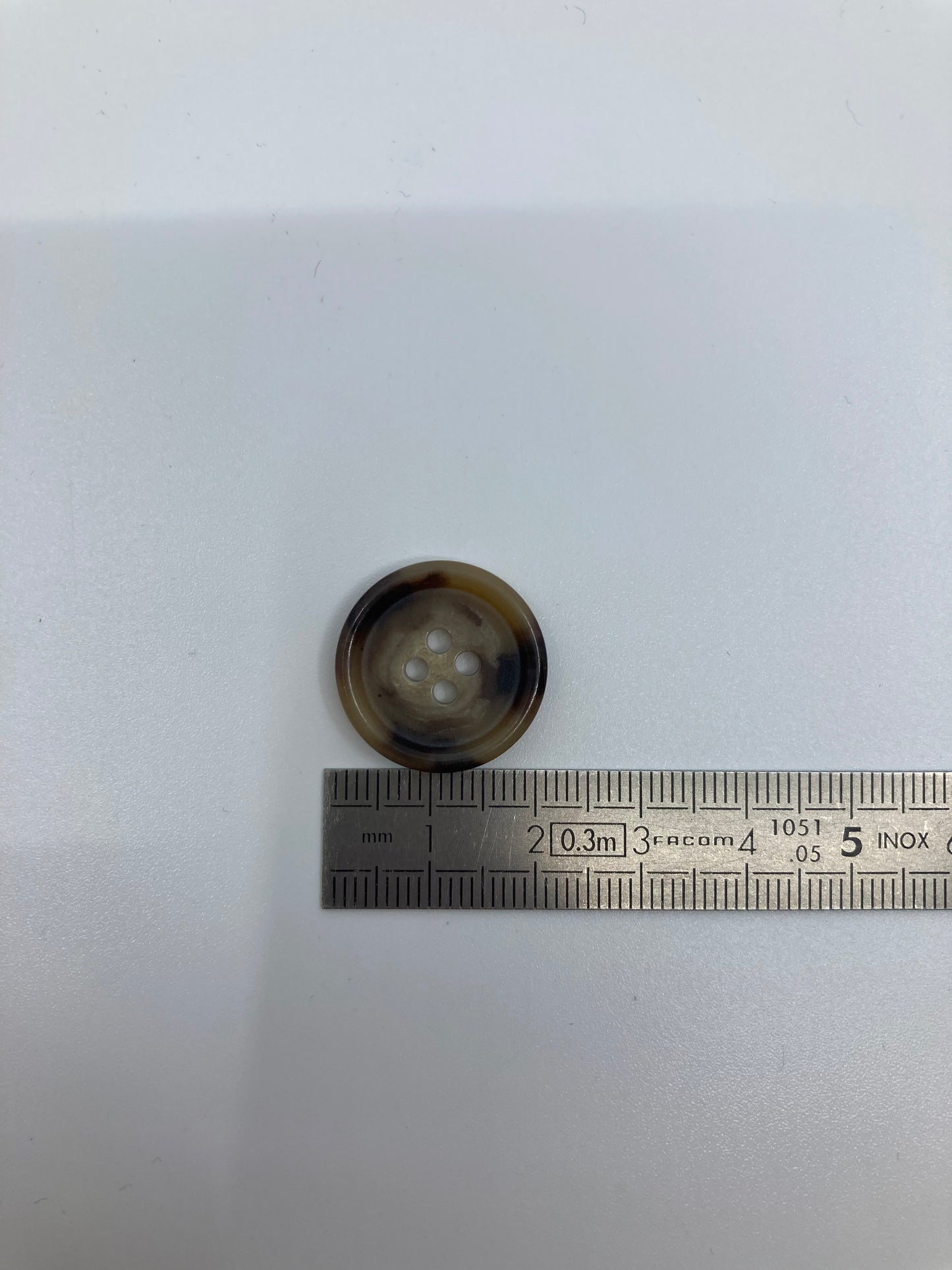 Boutons façon écaille - 4 trous - 20mm