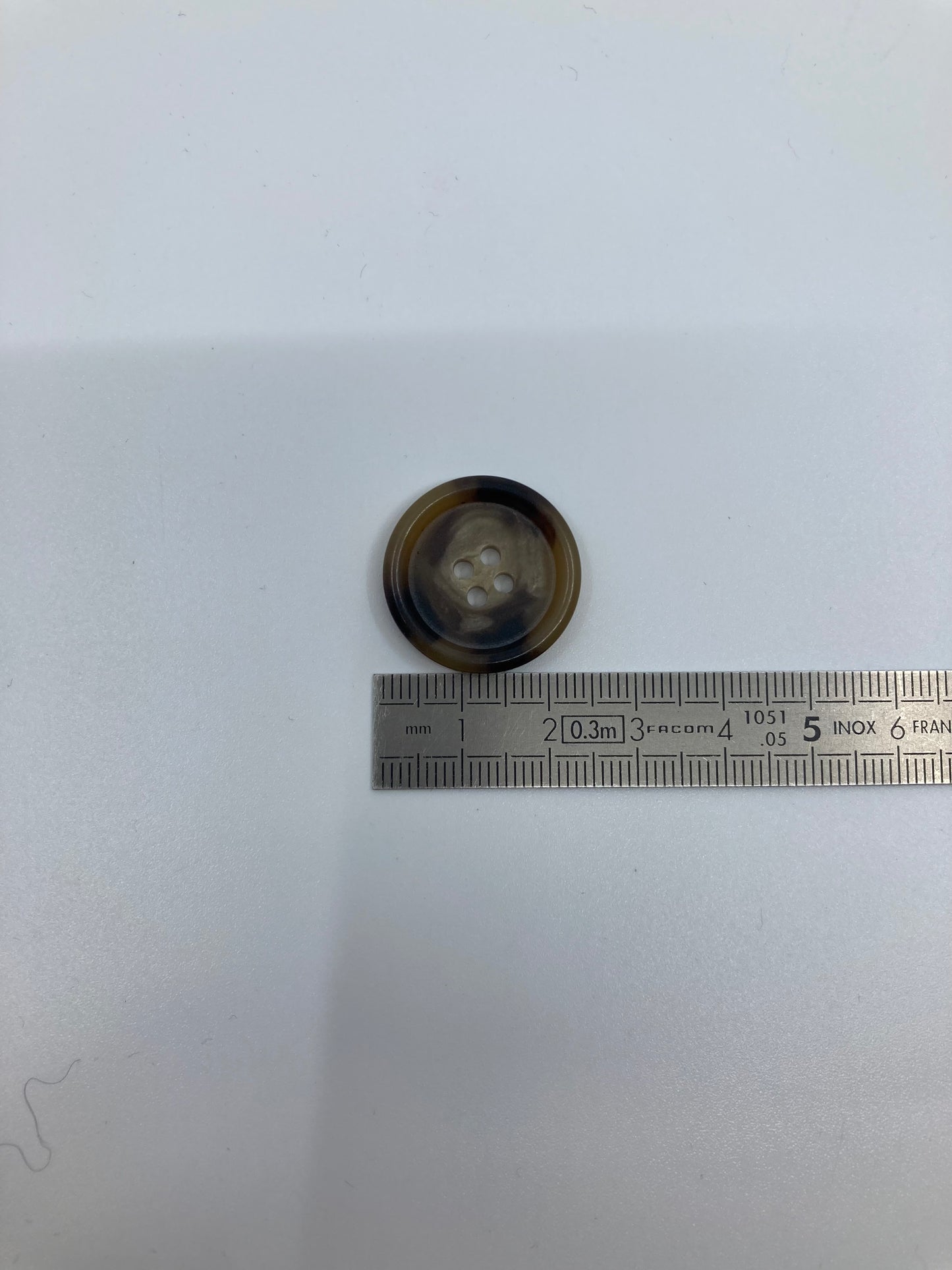 Boutons façon écaille - 4 trous - 23mm