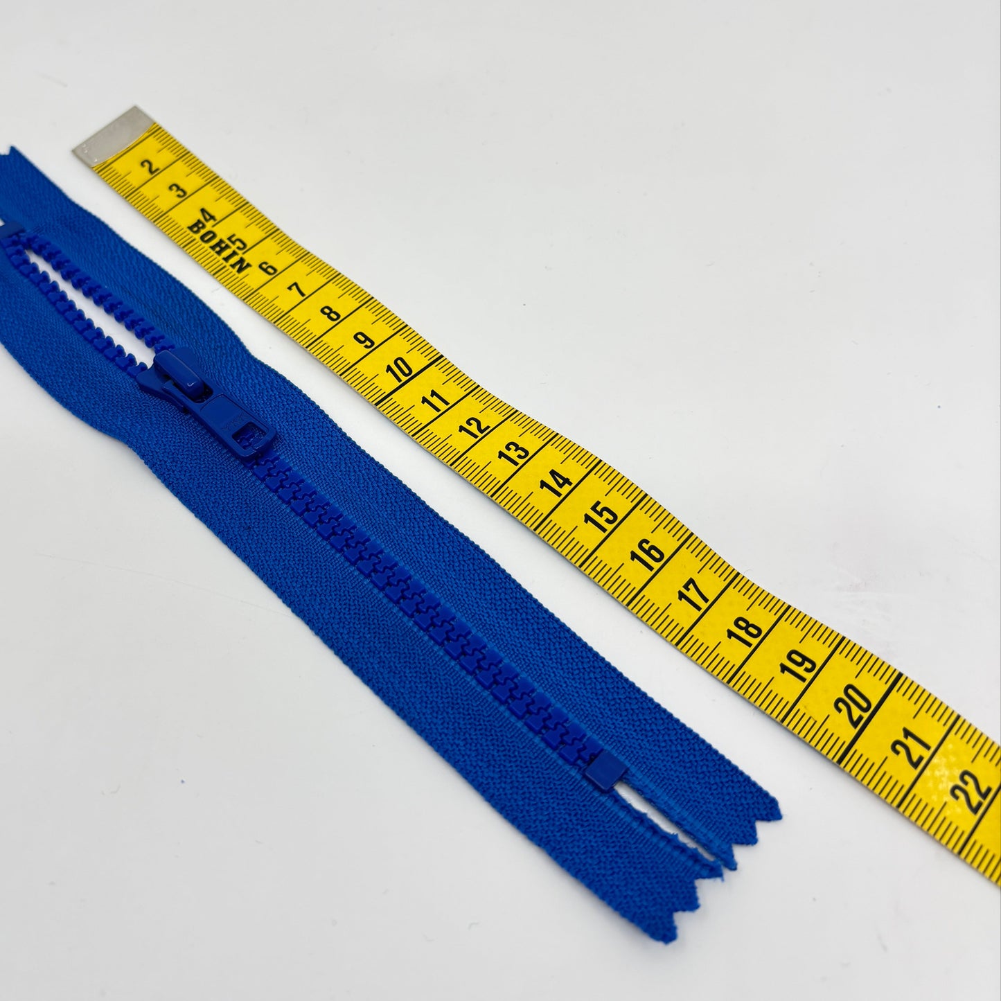 Zip Injecté - Standard (17 cm)