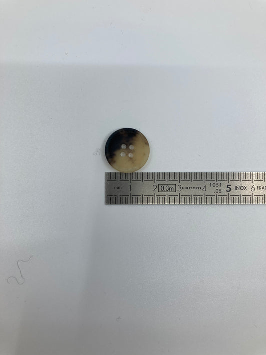 Boutons façon écaille - 4 trous - 17 mm