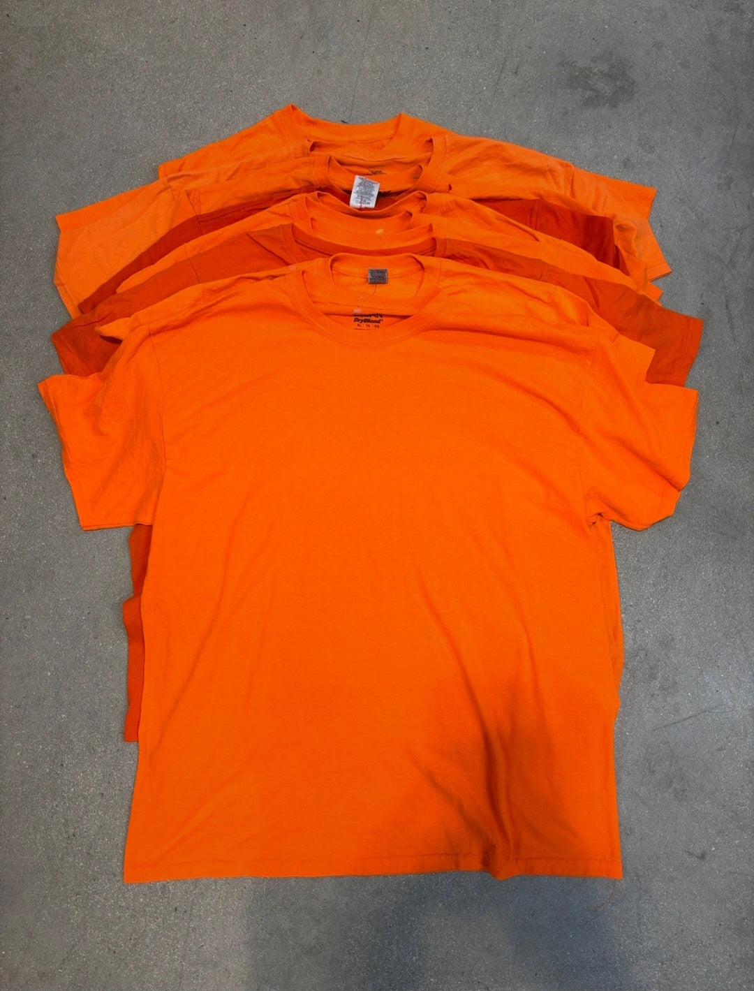 Produits finis - Lots de t-shirts orange
