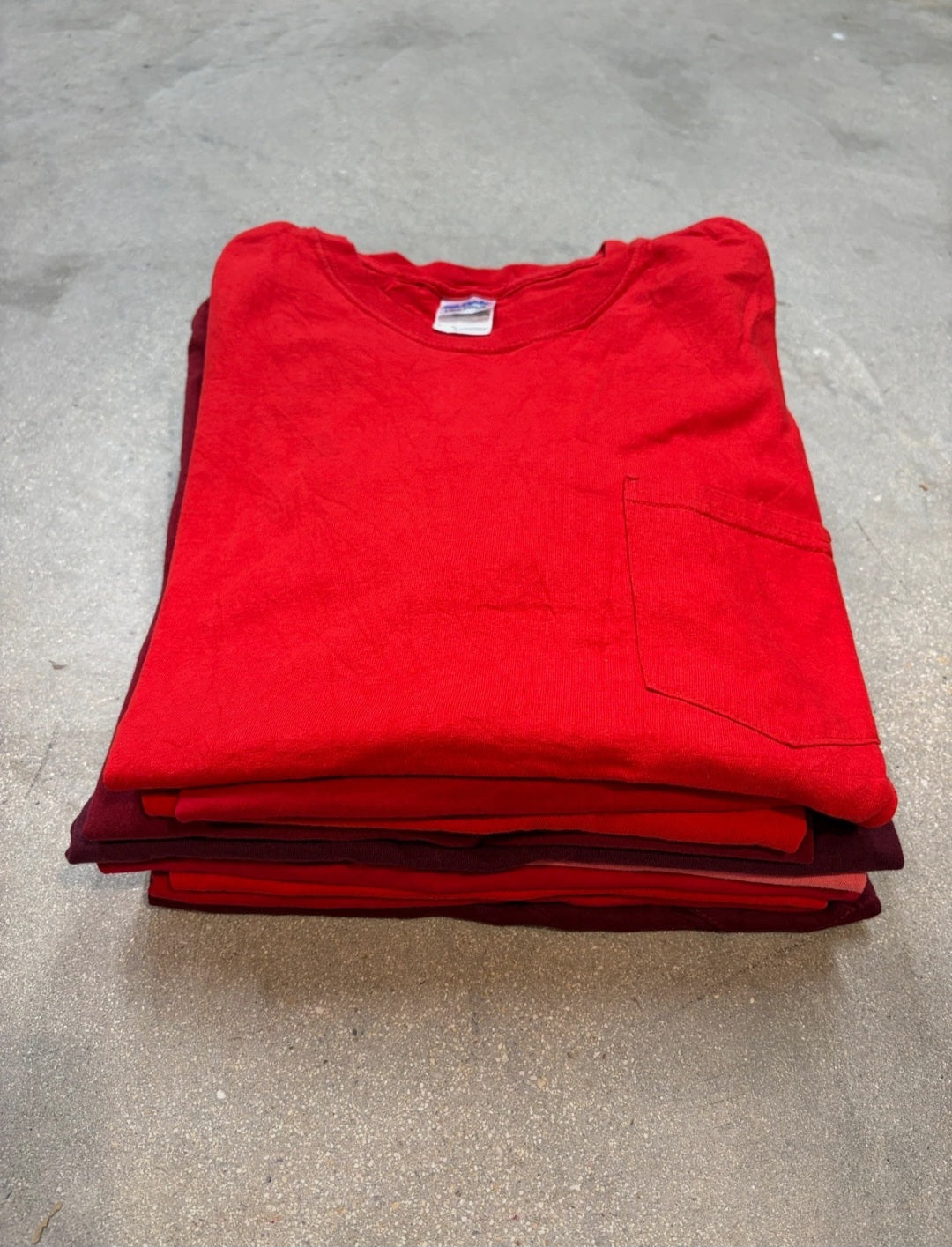 Produits finis - Lots de t-shirts rouge