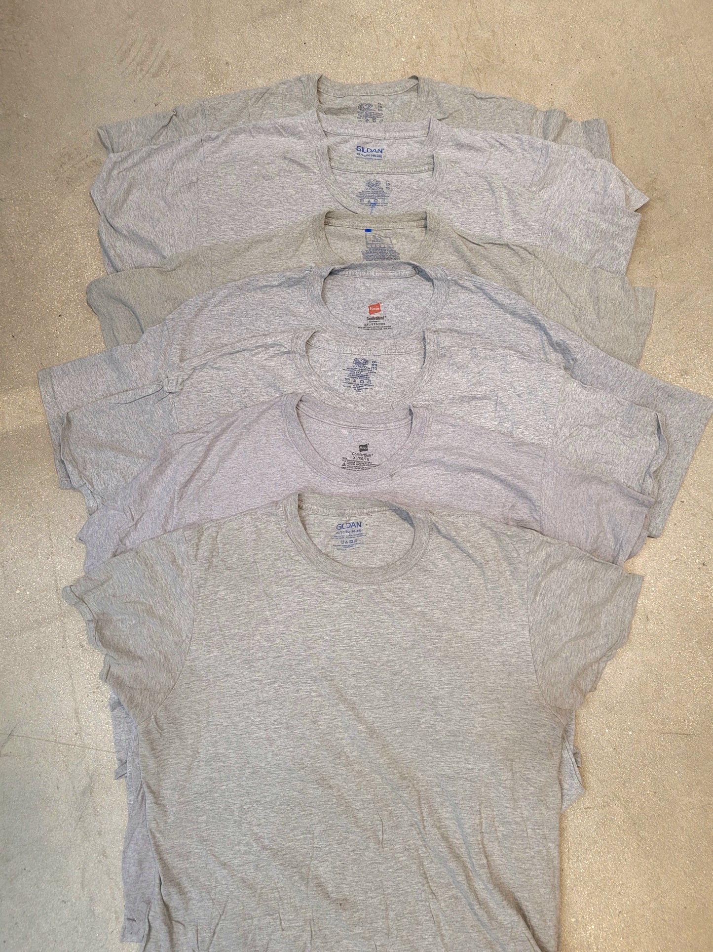 Produits finis - Lots de t-shirts gris