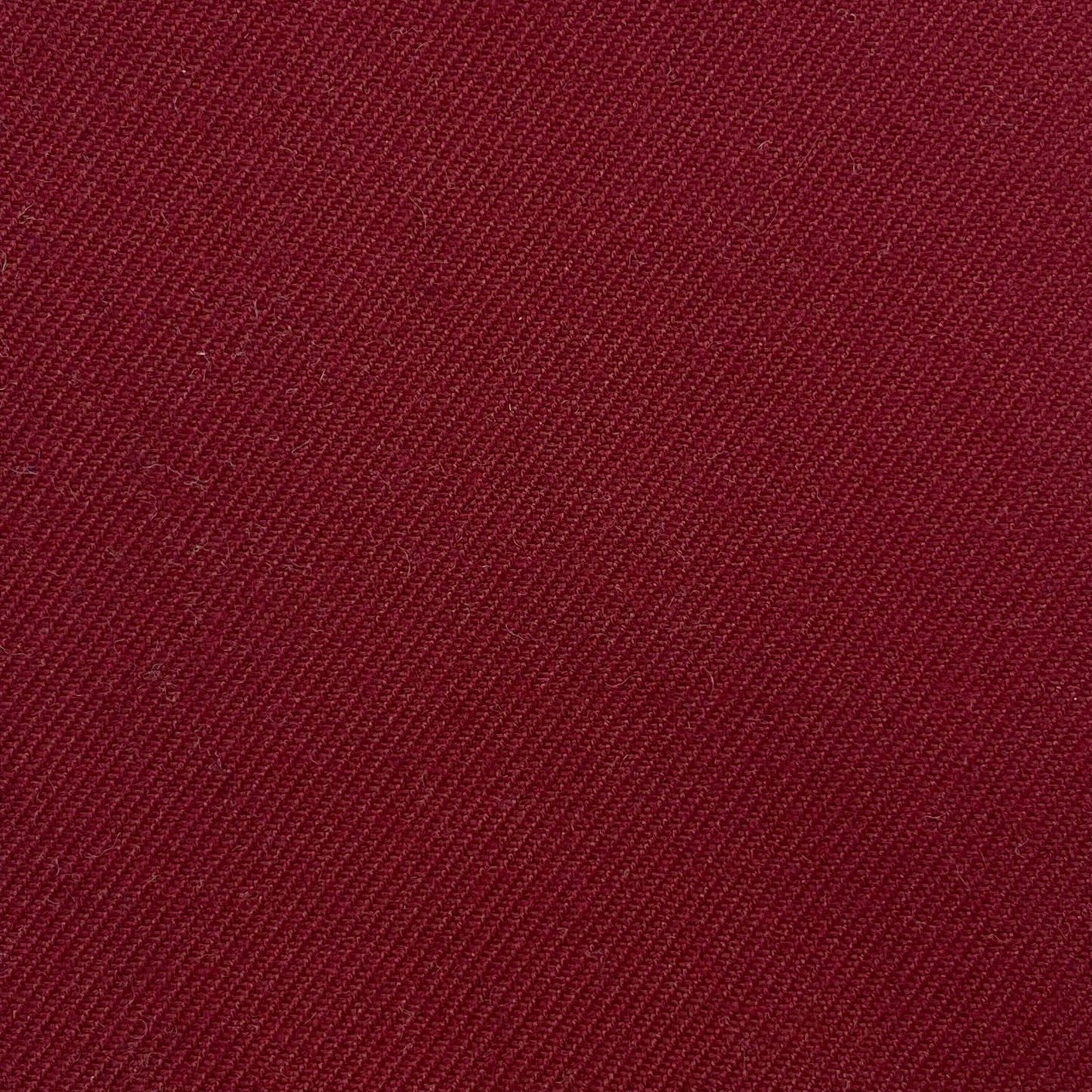 Tissu - Sergé viscose polyester bordeaux