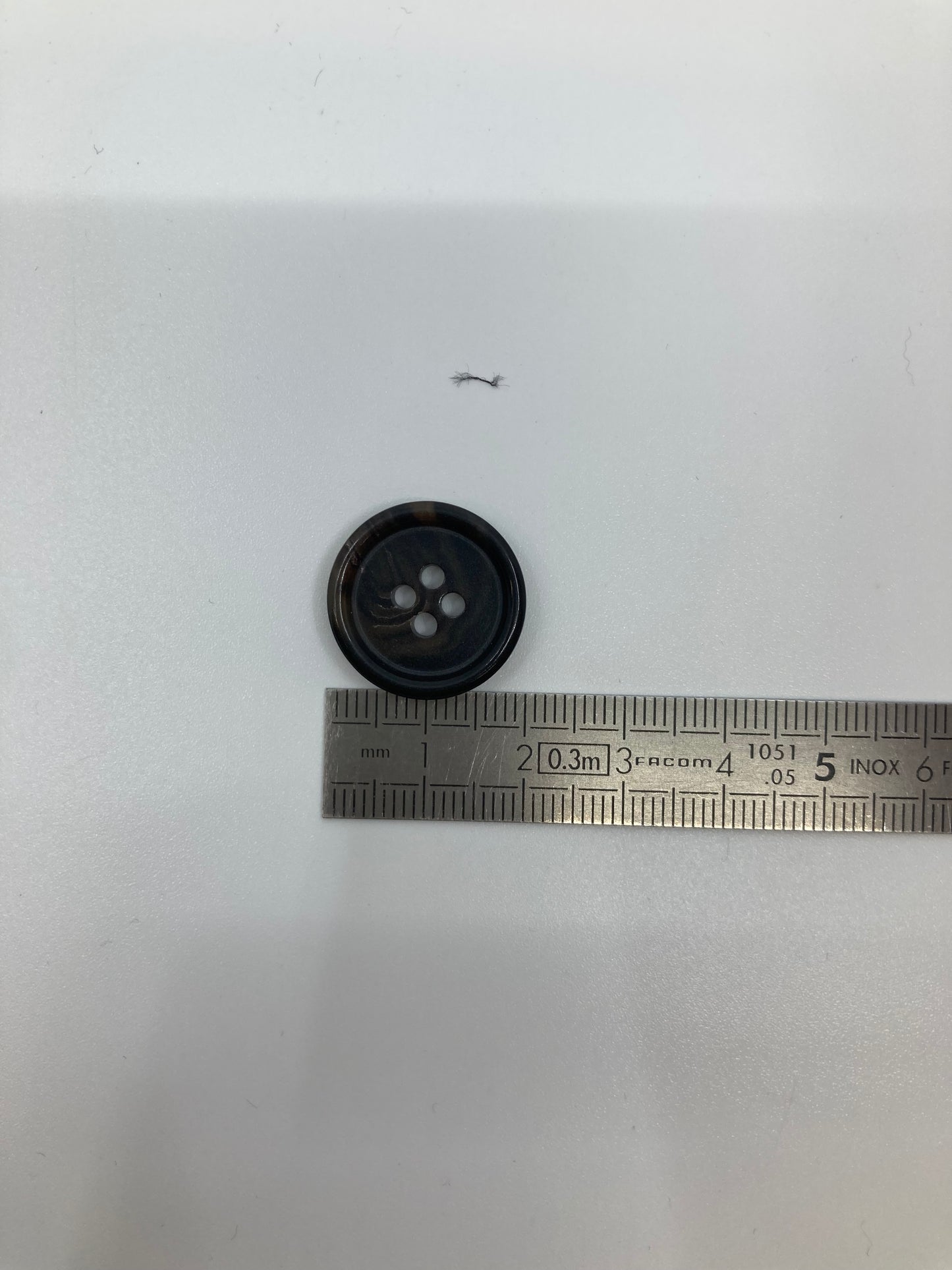 Boutons façon écaille - 4 trous - 20 mm