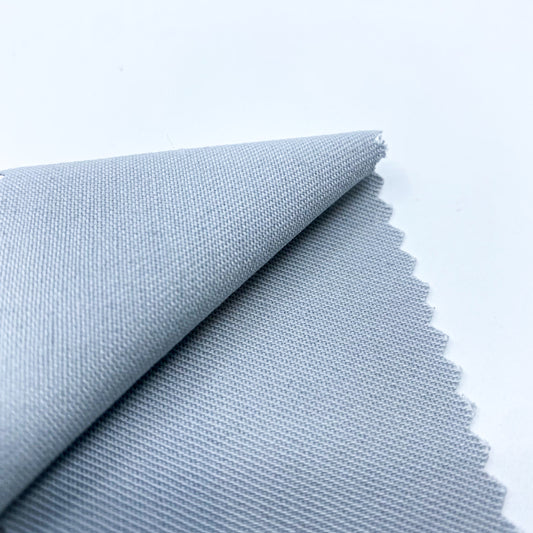 Tissu - Sergé défroissable coton polyester gris pâle