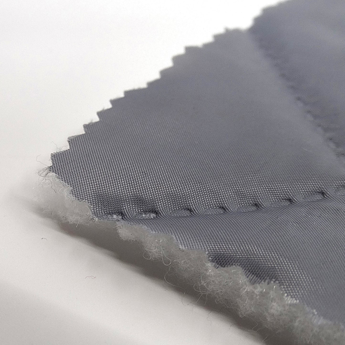 Tissu - Matelassage sur taffetas et ouate DF gris